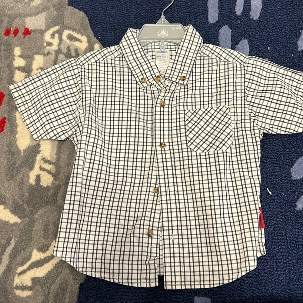 Great condition a lot of size 2 dress shirts gap and Gymboree